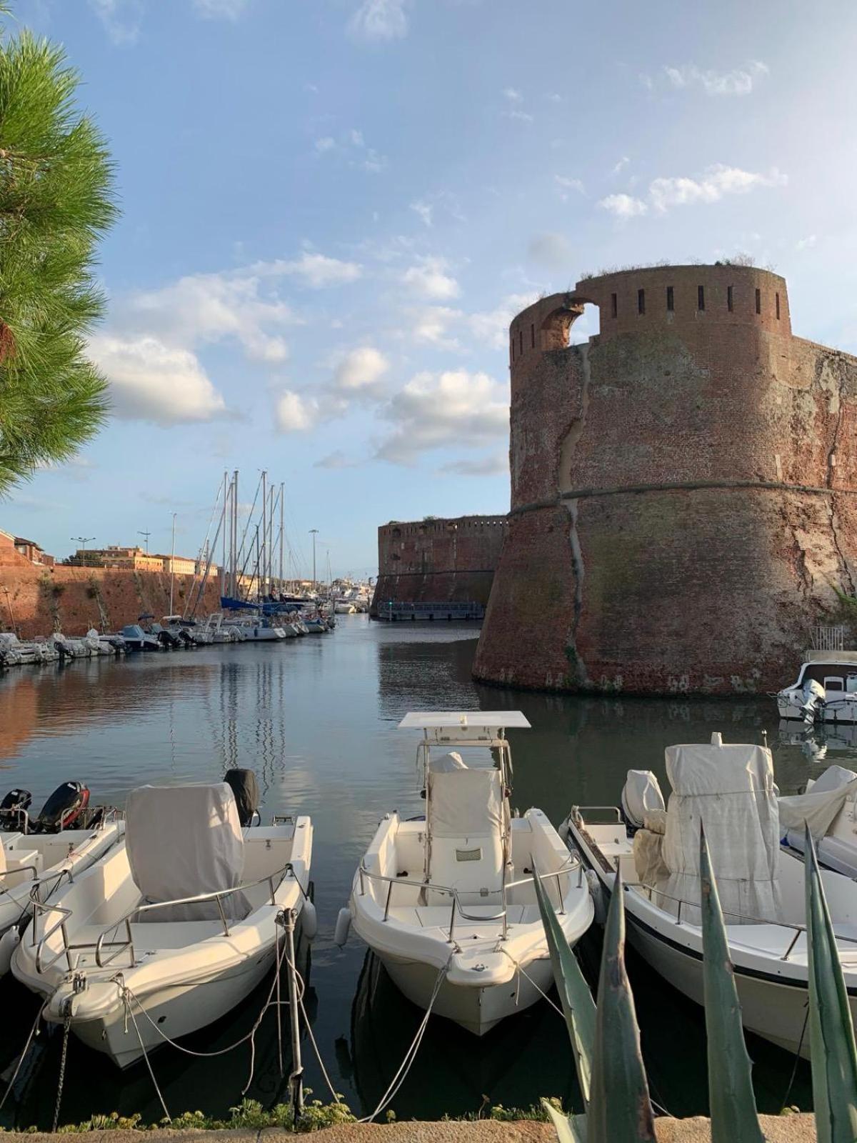 Enjoy Toscana ! Ливорно Экстерьер фото